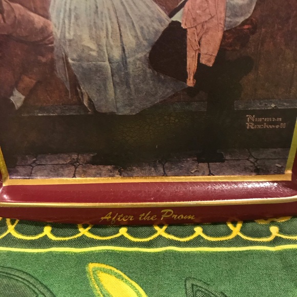 ‼️Sold‼️Norman Rockwell Tin Tray - Picture 9 of 11